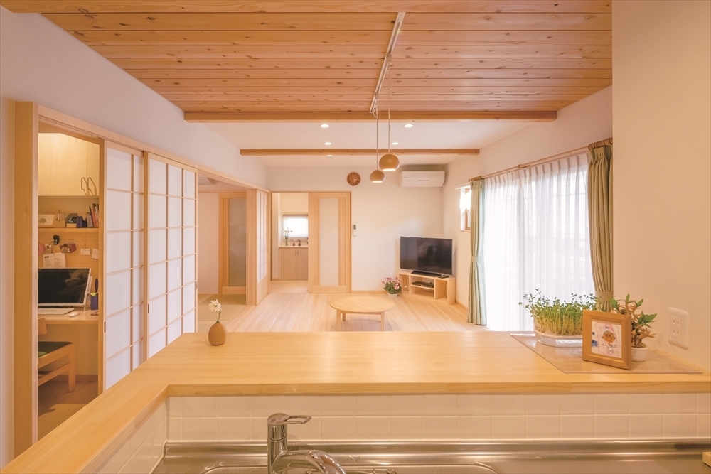 毎日を快適にするママ楽動線の平屋 - 施工事例 土間のある家の福工房