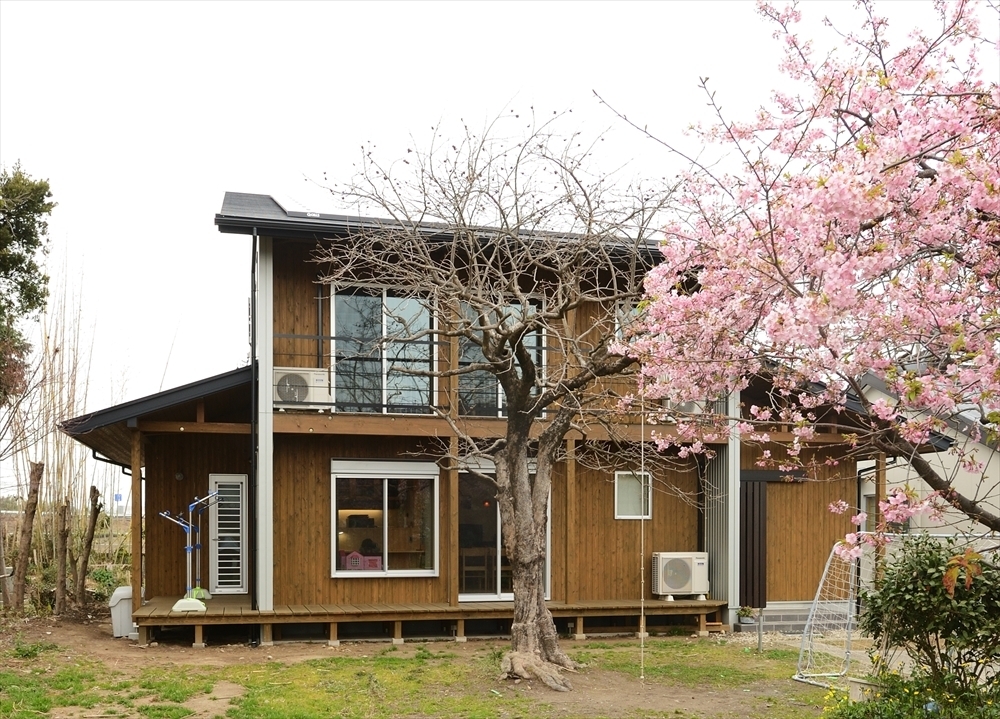 子育て世代が考えた家事ラク動線の家 - 施工事例 土間のある家の福工房