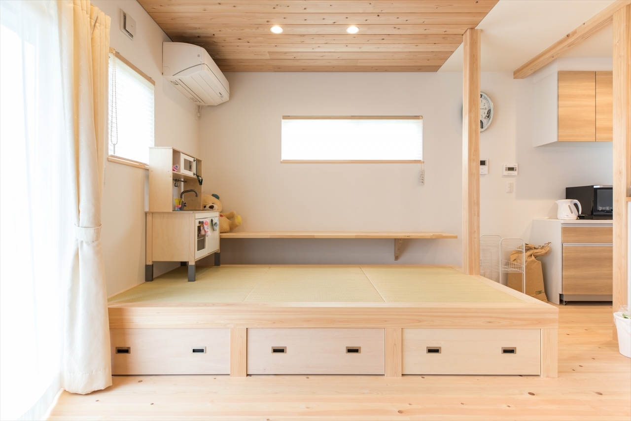 子どもが楽しく遊びまわる小上がりのある家 - 施工事例 土間のある家の福工房|静岡・愛知・神奈川・埼玉の住宅会社